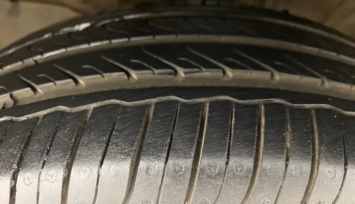 2015 Honda City V MT DIESEL, Diesel, Manual, 42,438 km, Left Front Tyre Tread