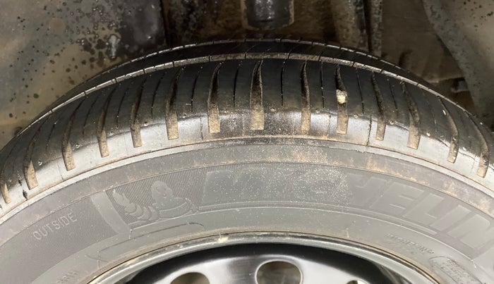 2015 Tata Bolt XMS REVOTRON, Petrol, Manual, 50,137 km, Left Rear Tyre Tread