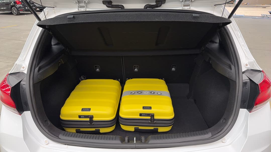 2022 Hyundai i30 i30, Automatic, 57027 km, Boot Inside View with Luggage