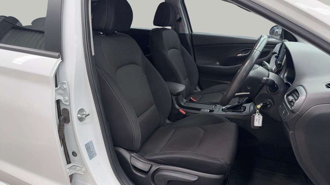 2022 Hyundai i30 i30, Automatic, 57027 km, Right Side Front Door Cabin View