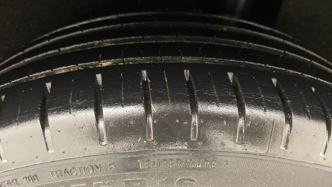 Left Rear Tyre Tread