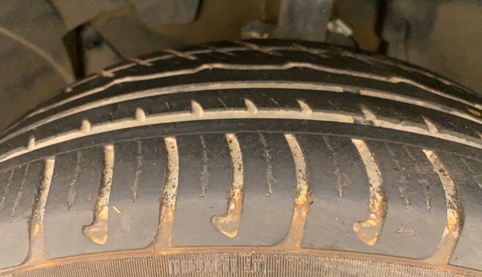 2019 Renault Duster RXS CVT, Petrol, Automatic, 67,575 km, Left Front Tyre Tread