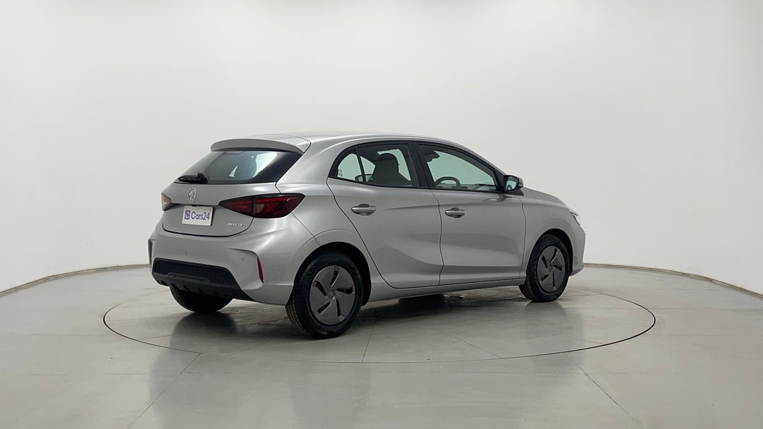 Right Back Diagonal (45- Degree) View