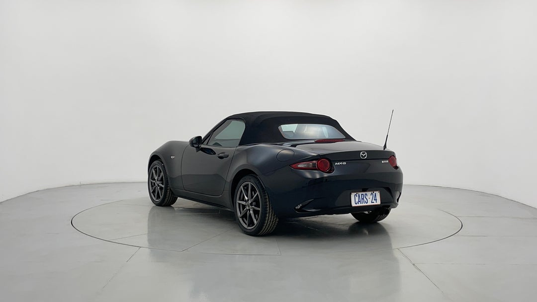 Left Back Diagonal (45- Degree) View