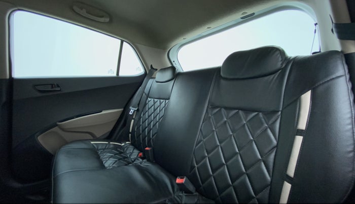 2019 Hyundai Grand i10 MAGNA 1.2 VTVT, Petrol, Manual, 35,787 km, Right Side Rear Door Cabin