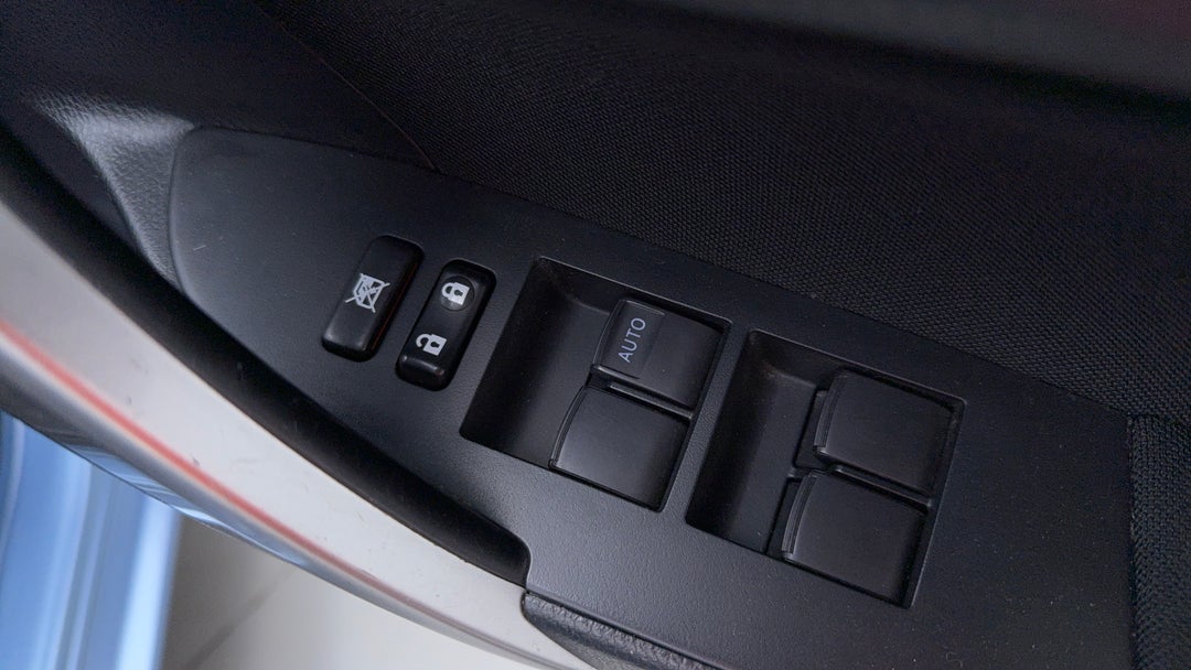 2016 Toyota Corolla Ascent, Automatic, 104484 km, Drivers Side Door Panel Controls