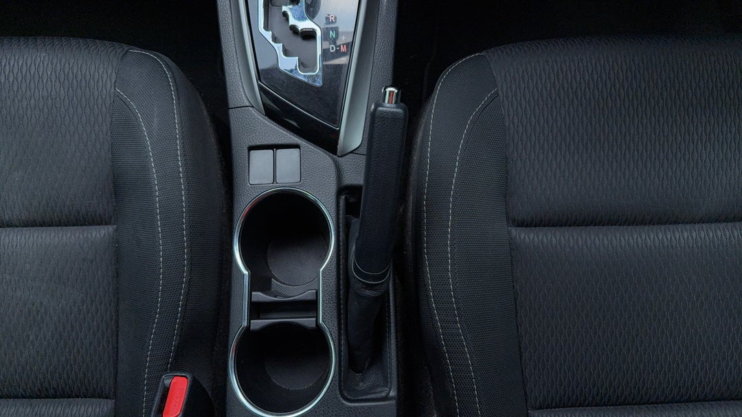 2016 Toyota Corolla Ascent, Automatic, 104484 km, Handbrake