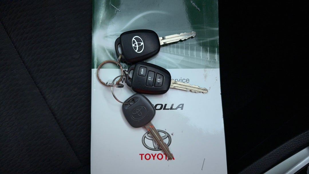 2016 Toyota Corolla Ascent, Automatic, 104484 km, Key Close-up