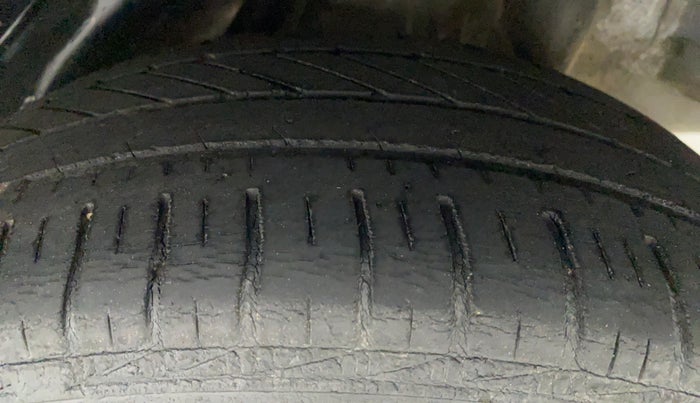 2013 Honda Amaze 1.2L I-VTEC S, Petrol, Manual, 51,525 km, Left Rear Tyre Tread