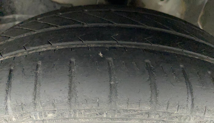 2013 Honda Amaze 1.2L I-VTEC S, Petrol, Manual, 51,525 km, Left Front Tyre Tread