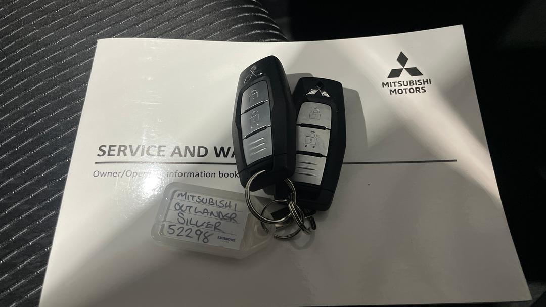 2024 Mitsubishi Outlander Es 5 Seat (2WD), Automatic, 56702 km, Key Close-up