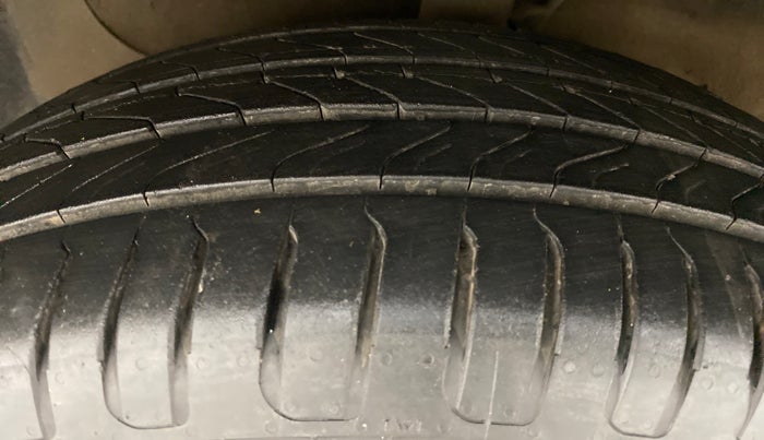2015 Hyundai Creta 1.6 S, Petrol, Manual, 67,486 km, Left Front Tyre Tread