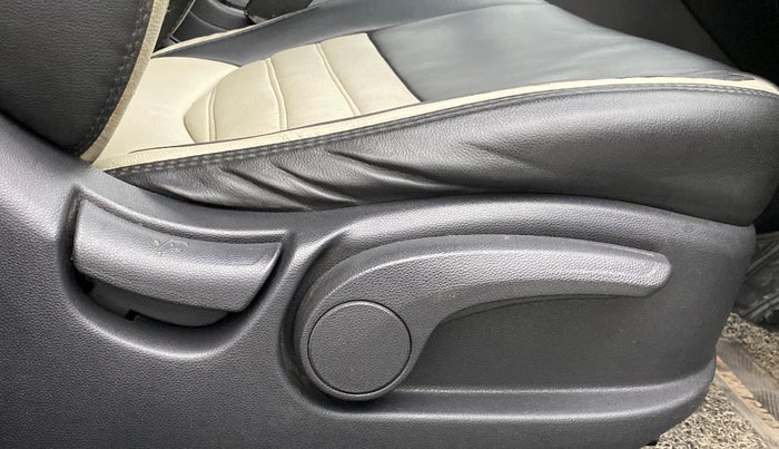 2015 Hyundai Creta 1.6 S, Petrol, Manual, 67,486 km, Driver Side Adjustment Panel