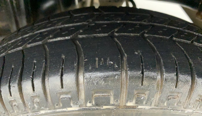 2016 Maruti Alto 800 LXI, Petrol, Manual, 46,716 km, Left Rear Tyre Tread