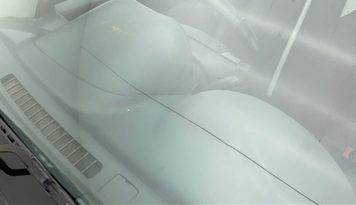 2016 Maruti Alto 800 LXI, Petrol, Manual, 46,716 km, Front windshield - Minor spot on windshield