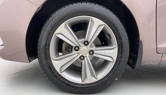2017 Hyundai Verna 1.6 SX (O) CRDI MT, Diesel, Manual, 76,802 km, Left Front Wheel
