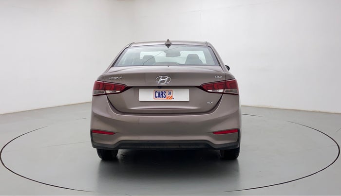 2017 Hyundai Verna 1.6 SX (O) CRDI MT, Diesel, Manual, 76,802 km, Back/Rear