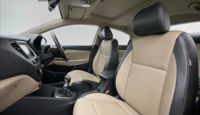 2017 Hyundai Verna 1.6 SX (O) CRDI MT, Diesel, Manual, 76,802 km, Right Side Front Door Cabin