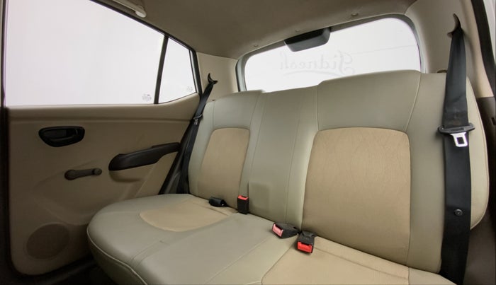 2011 Hyundai i10 ERA 1.1 IRDE, Petrol, Manual, 28,402 km, Right Side Rear Door Cabin