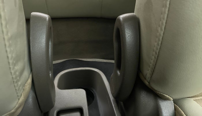 2011 Hyundai i10 ERA 1.1 IRDE, Petrol, Manual, 28,402 km, Driver Side Adjustment Panel