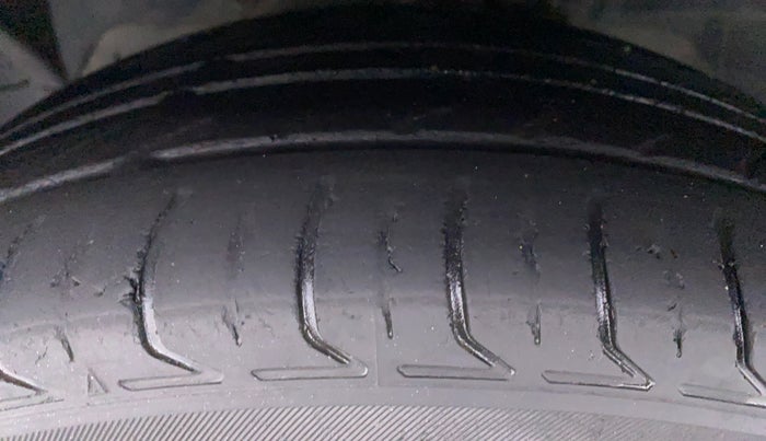 2015 Ford Figo Aspire 1.5 TITANIUM DIESEL, Diesel, Manual, 87,653 km, Left Front Tyre Tread