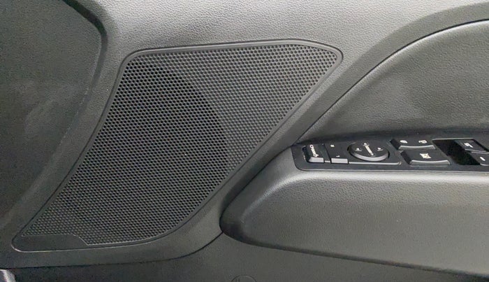 2017 Hyundai New Elantra 2.0 SX(O) AT PETROL, Petrol, Automatic, 26,013 km, Speaker