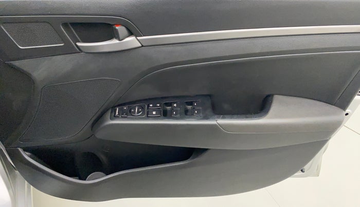 2017 Hyundai New Elantra 2.0 SX(O) AT PETROL, Petrol, Automatic, 26,013 km, Driver Side Door Panels Control