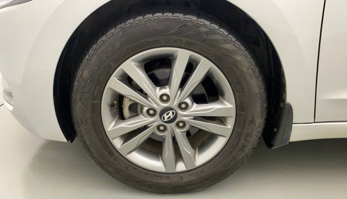2017 Hyundai New Elantra 2.0 SX(O) AT PETROL, Petrol, Automatic, 26,013 km, Left Front Wheel