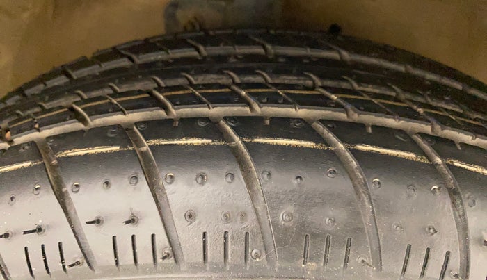 2019 Maruti Celerio ZXI (O), Petrol, Manual, 74,700 km, Right Front Tyre Tread