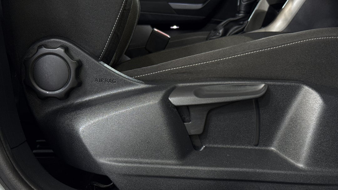 2021 Volkswagen T-roc 110tsi Style, Automatic, 57065 km, Drivers Side Adjustment Panel