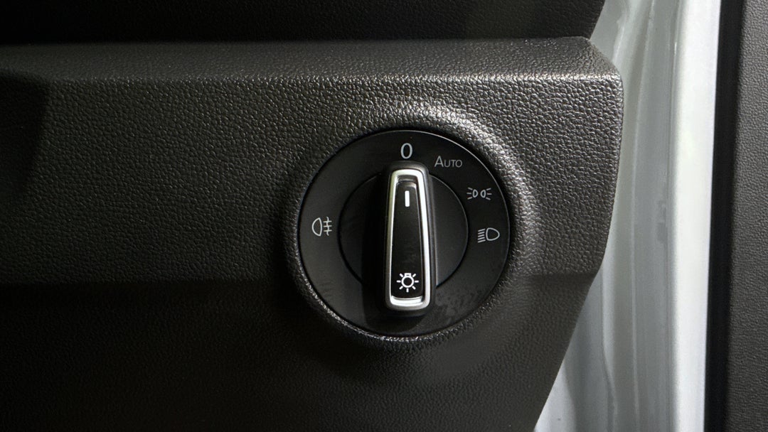 2021 Volkswagen T-roc 110tsi Style, Automatic, 57065 km, Utility Switches/Buttons