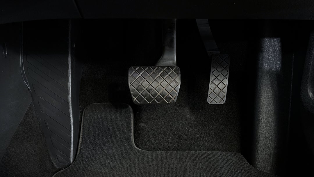 2021 Volkswagen T-roc 110tsi Style, Automatic, 57065 km, Pedals and Footmat