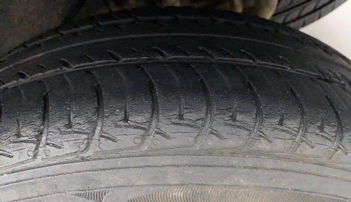 2019 Datsun Go Plus T, Petrol, Manual, 62,493 km, Left Rear Tyre Tread