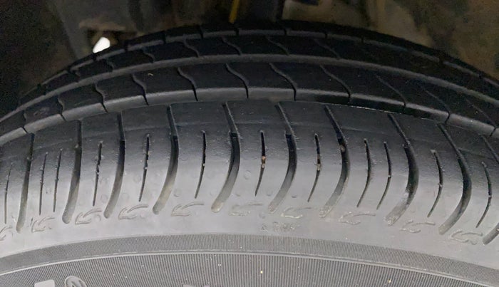 2019 Datsun Go Plus T, Petrol, Manual, 62,493 km, Left Front Tyre Tread