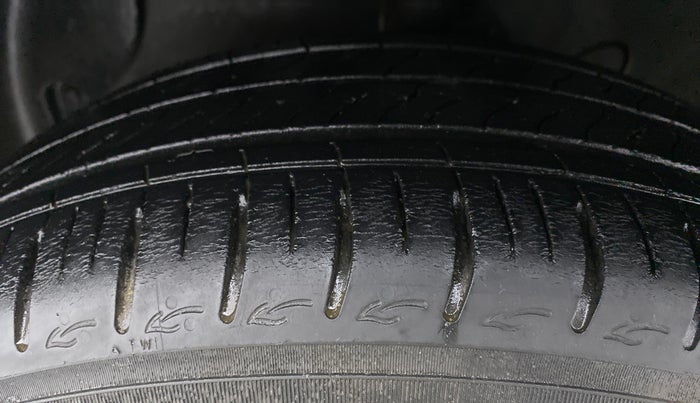 2020 Hyundai AURA SX PETROL, Petrol, Manual, 14,058 km, Left Front Tyre Tread