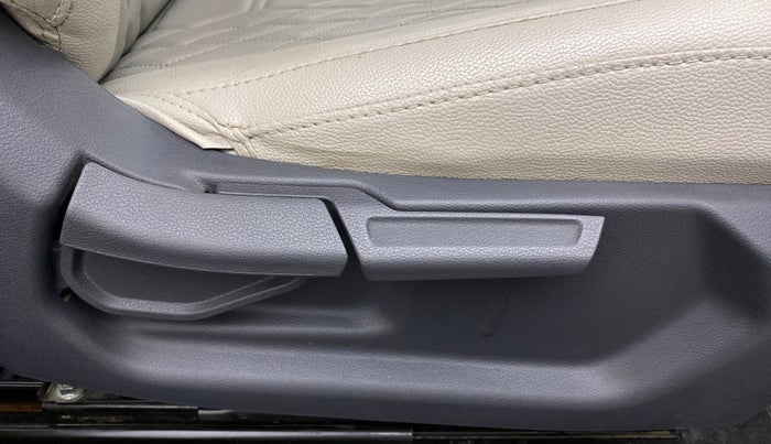 2020 Hyundai AURA SX PETROL, Petrol, Manual, 14,058 km, Driver Side Adjustment Panel
