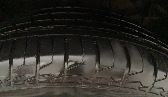 2019 Maruti S Cross ZETA 1.3, Diesel, Manual, 50,117 km, Right Front Tyre Tread