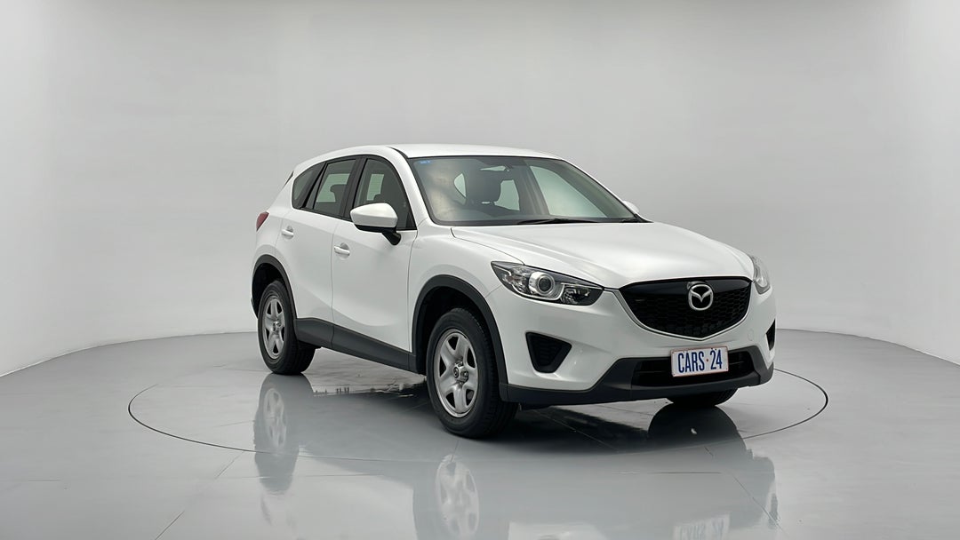 2014 Mazda CX-5 Maxx (4x4), Automatic, 43317 km, Right Front Diagonal (45- Degree) View