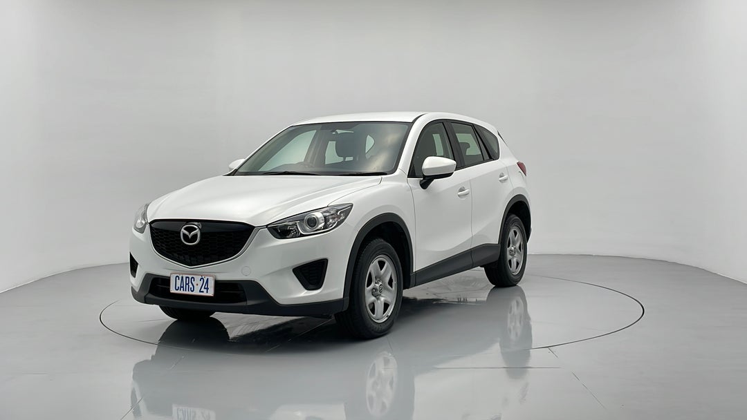 2014 Mazda CX-5 Maxx (4x4), Automatic, 43317 km, Left Front Diagonal (45- Degree) View