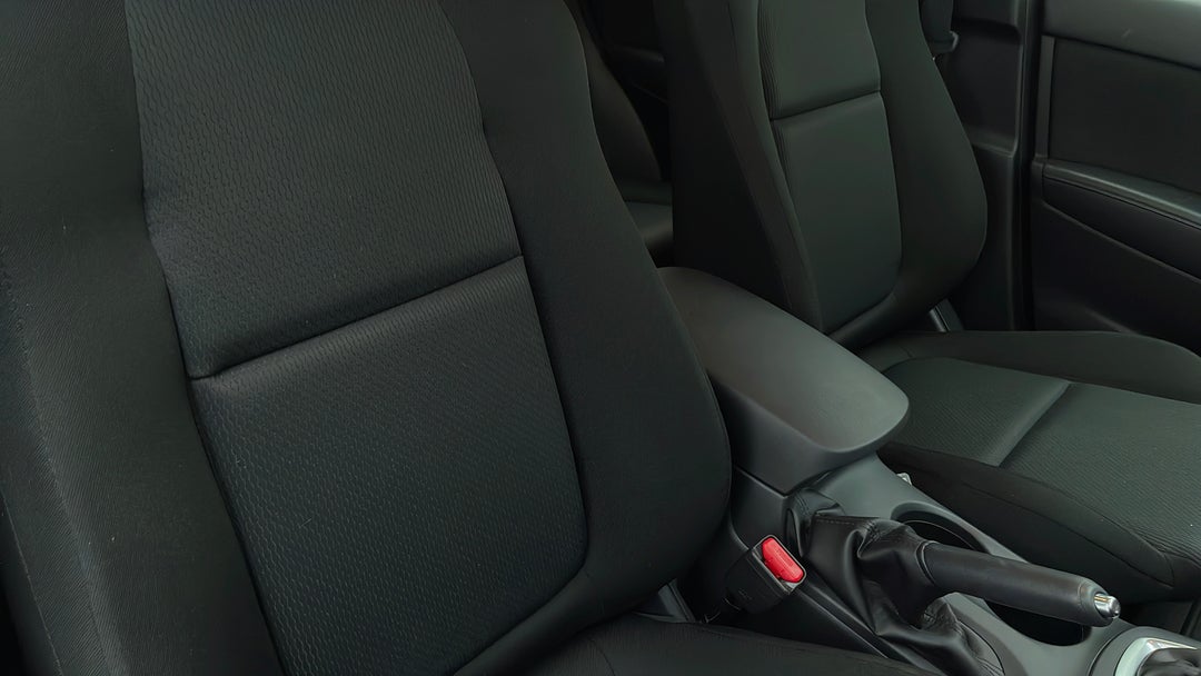 2014 Mazda CX-5 Maxx (4x4), Automatic, 43317 km, Right Side Front Door Cabin View