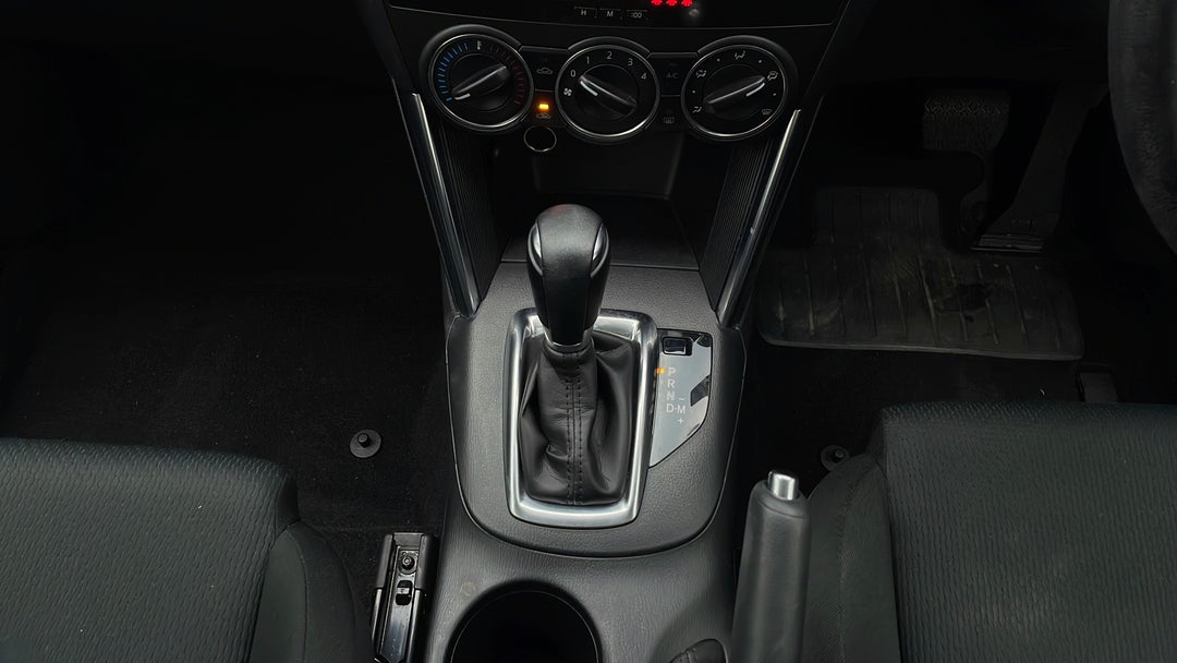 2014 Mazda CX-5 Maxx (4x4), Automatic, 43317 km, Gear Lever 