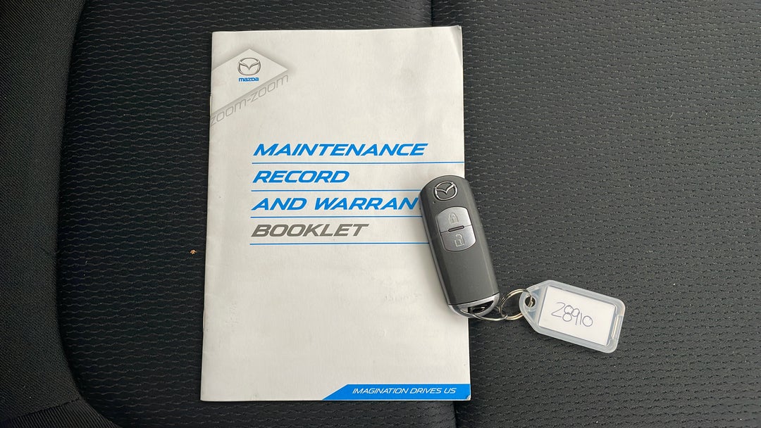 2014 Mazda CX-5 Maxx (4x4), Automatic, 43317 km, Key Close-up