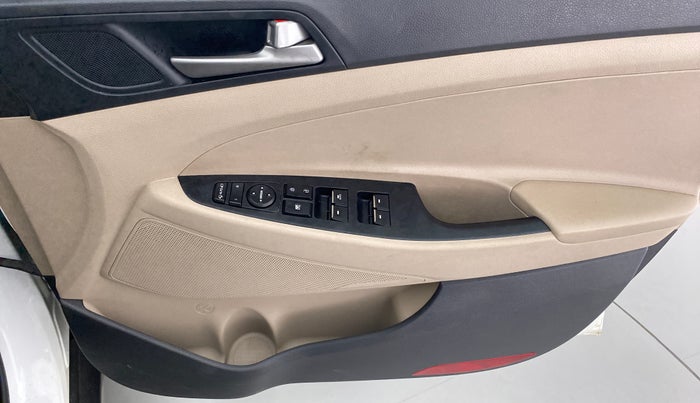 2019 Hyundai Tucson 2WD AT GLS PETROL, Petrol, Automatic, 80,657 km, Driver Side Door Panels Control