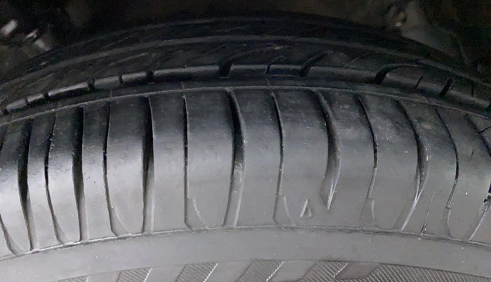 2016 Maruti Celerio VXI CNG D, CNG, Manual, 75,190 km, Right Rear Tyre Tread