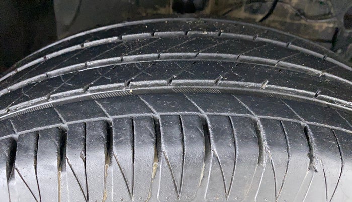 2019 Maruti Vitara Brezza ZDI PLUS, Diesel, Manual, 31,248 km, Right Front Tyre Tread