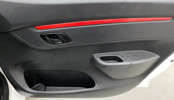 2016 Renault Kwid RXT 0.8, Petrol, Manual, 47,471 km, Driver Side Door Panels Control