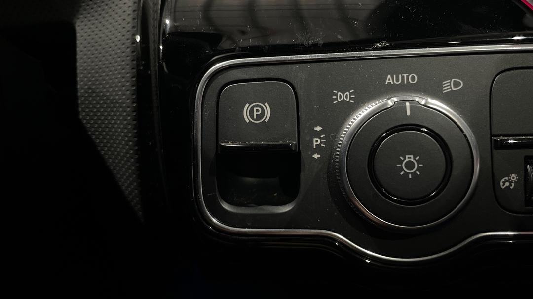 2022 Mercedes-amg A35 4matic, Automatic, 55418 km, Handbrake
