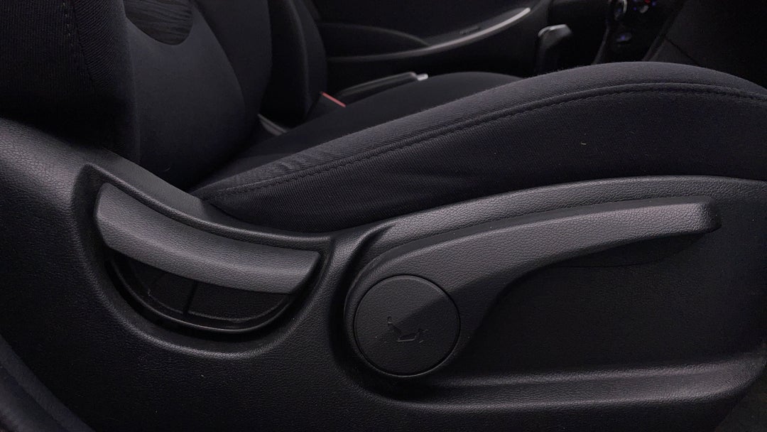 2019 Hyundai Accent Sport, Automatic, 53293 km, Drivers Side Adjustment Panel