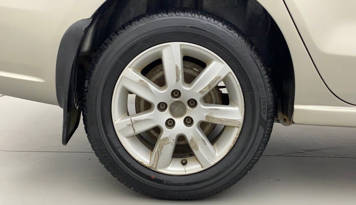 2011 Volkswagen Vento HIGHLINE 1.6 MPI, Petrol, Manual, 98,549 km, Right Rear Wheel