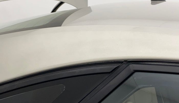 2011 Volkswagen Vento HIGHLINE 1.6 MPI, Petrol, Manual, 98,549 km, Right C pillar - Paint is slightly faded